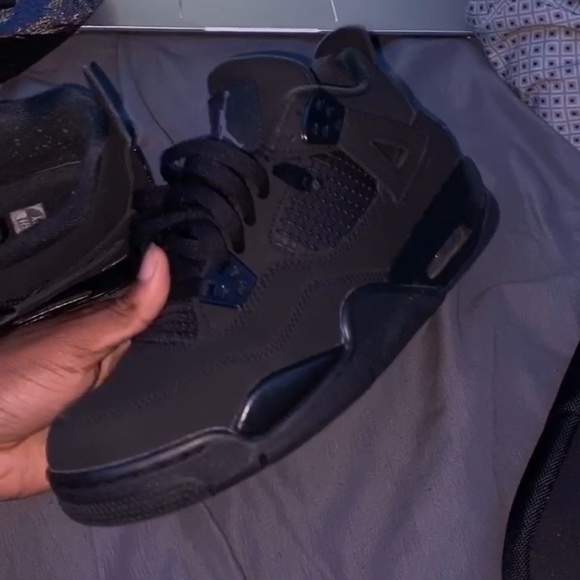 black cat retro 4 footlocker